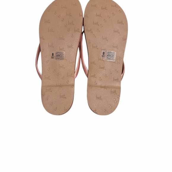 Beek Women's Metallic Pink Sandals - Picture 2 of 2